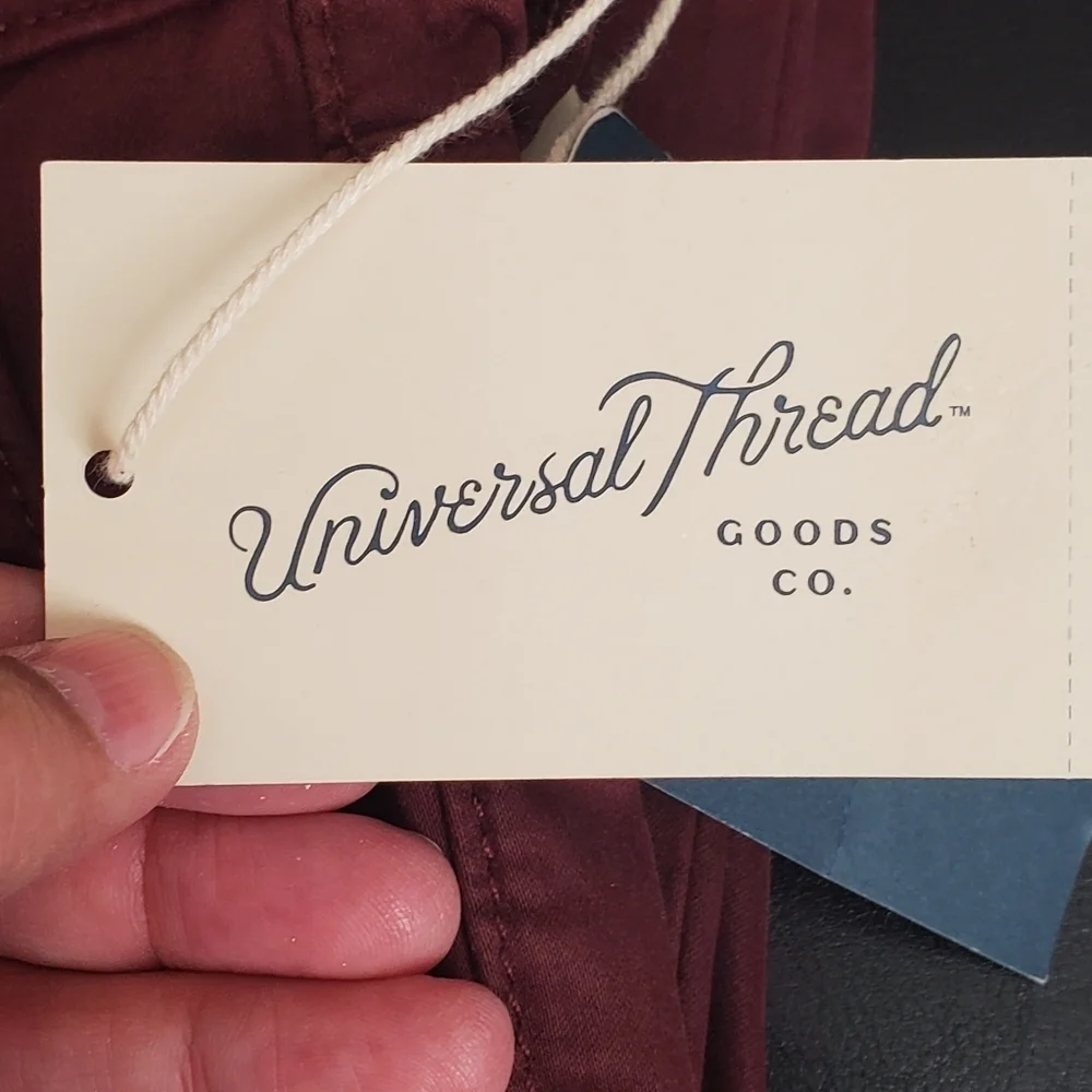Universal Thread burgundy skinny utility jeans Size 2 - Picture 11 of 11